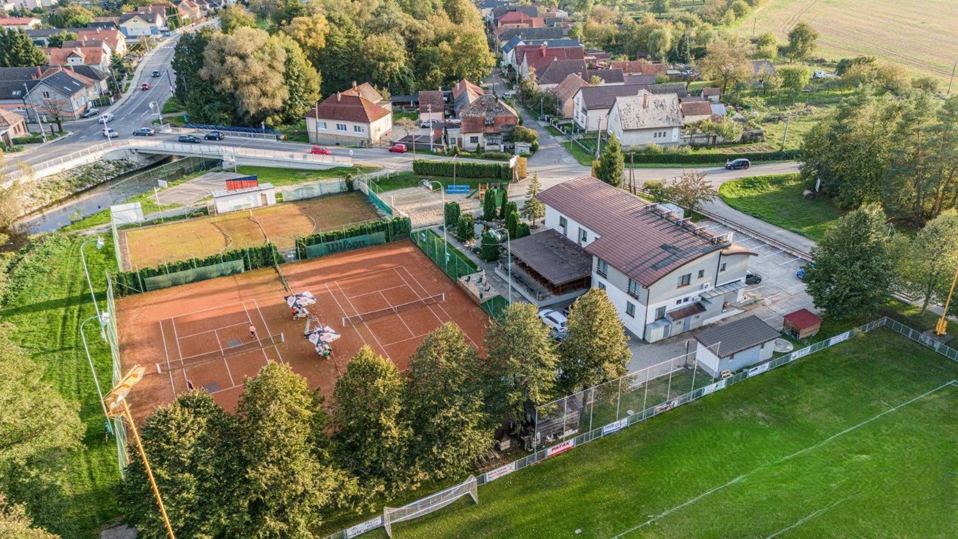Raketa Residence, Restaurant & Hotel 普列维扎 外观 照片